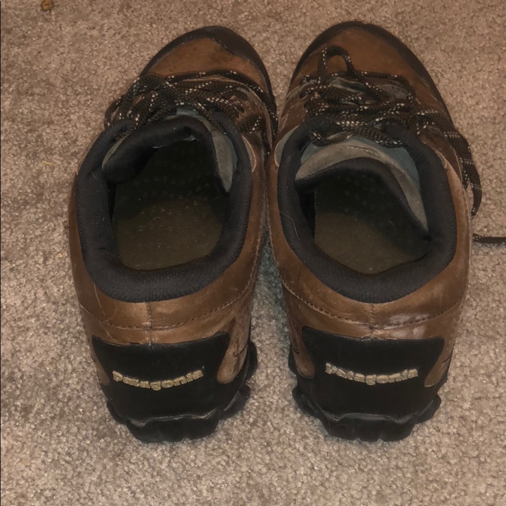 Patagonia low top boots